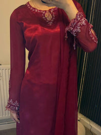 Zoya Hand-Crafted Silk Ensemble
