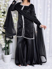 Channel Celebrity Glamour – Mahira Khan Inspired Black Beaded Set