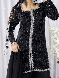Channel Celebrity Glamour – Mahira Khan Inspired Black Beaded Set